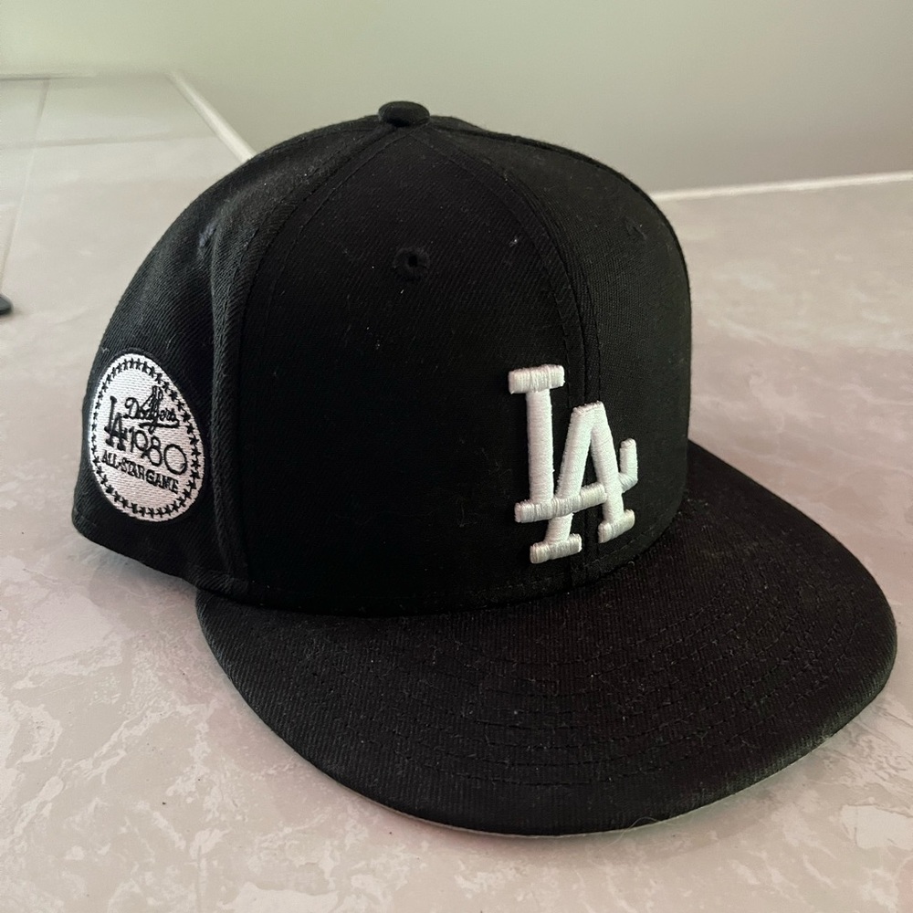 Black LA Fitted Baseball Cap